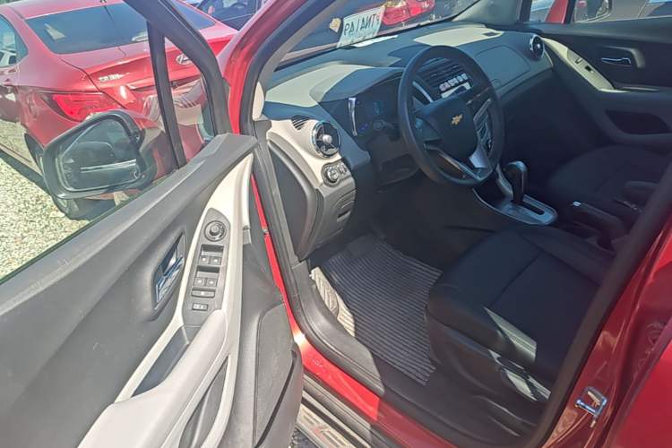 Used Chevrolet Trax 2014 1.4T Automatic Two-Wheel Drive Luxury Model Driver Seat