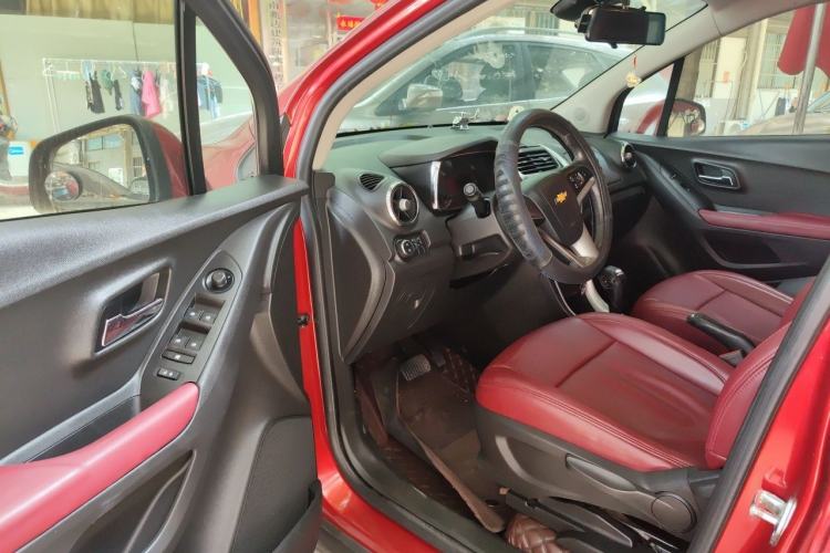 Used Chevrolet Trax 2014 1.4T Automatic Two-Wheel Drive Luxury Model Driver Seat