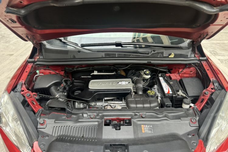 Used Chevrolet Trax 2014 1.4T Automatic Two-Wheel Drive Luxury Model Engine Bay