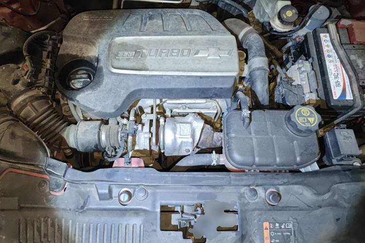 Used Chevrolet Trax 2014 1.4T Automatic Two-Wheel Drive Comfort Version Engine Bay