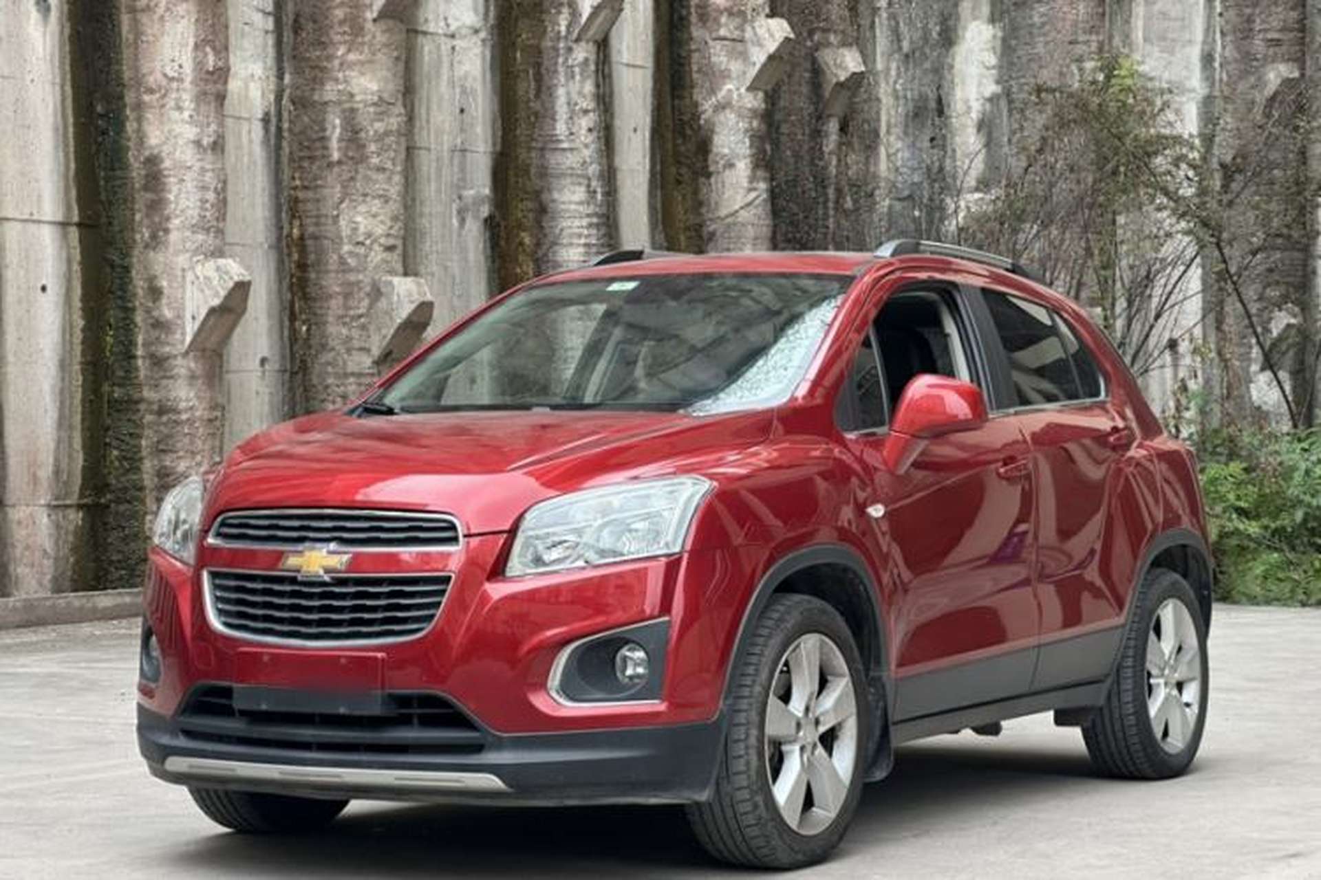 Used Chevrolet Trax 2014 1.4T Automatic Two-Wheel Drive Luxury Model Front Left 45 Deg