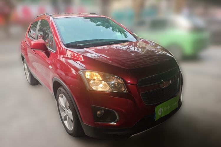 Used Chevrolet Trax 2014 1.4T Automatic Two-Wheel Drive Luxury Model Front Right 45 Deg