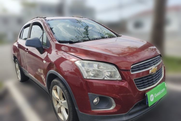 Used Chevrolet Trax 2014 1.4T Manual Two-Wheel Drive Comfort Model Front Right 45 Deg