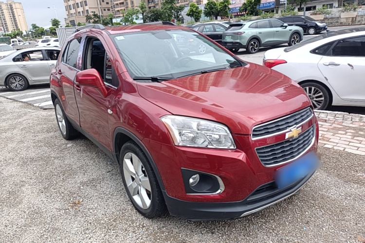 Used Chevrolet Trax 2014 1.4T Automatic Two-Wheel Drive Luxury Model Front Right 45 Deg