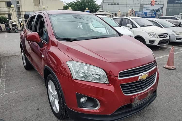Used Chevrolet Trax 2014 1.4T Manual Two-Wheel Drive Comfort Model Front Right 45 Deg