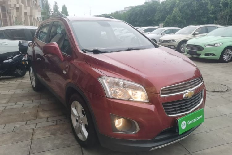 Used Chevrolet Trax 2014 1.4T Automatic Two-Wheel Drive Luxury Model Front Right 45 Deg