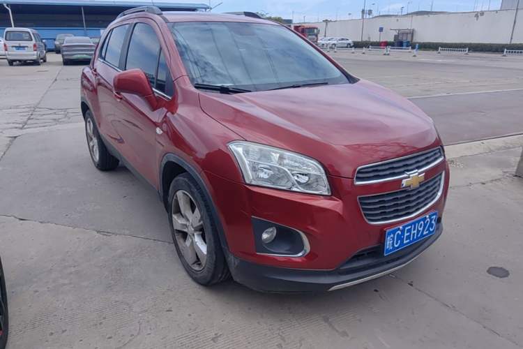 Used Chevrolet Trax 2014 1.4T Automatic Two-Wheel Drive Luxury Model Front Right 45 Deg