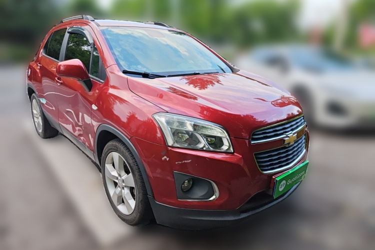 Used Chevrolet Trax 2014 1.4T Manual Two-Wheel Drive Comfort Model Front Right 45 Deg
