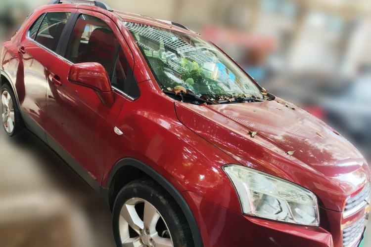 Used Chevrolet Trax 2014 1.4T Automatic Two-Wheel Drive Luxury Model Front Right 45 Deg