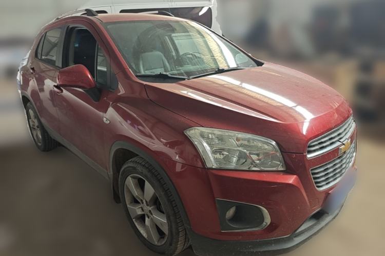 Used Chevrolet Trax 2014 1.4T Manual Two-Wheel Drive Comfort Model Front Right 45 Deg
