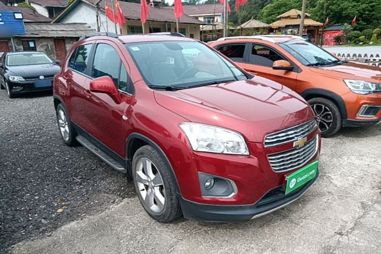 Used Chevrolet Trax 2014 1.4T Automatic Two-Wheel Drive Luxury Model Front Right 45 Deg