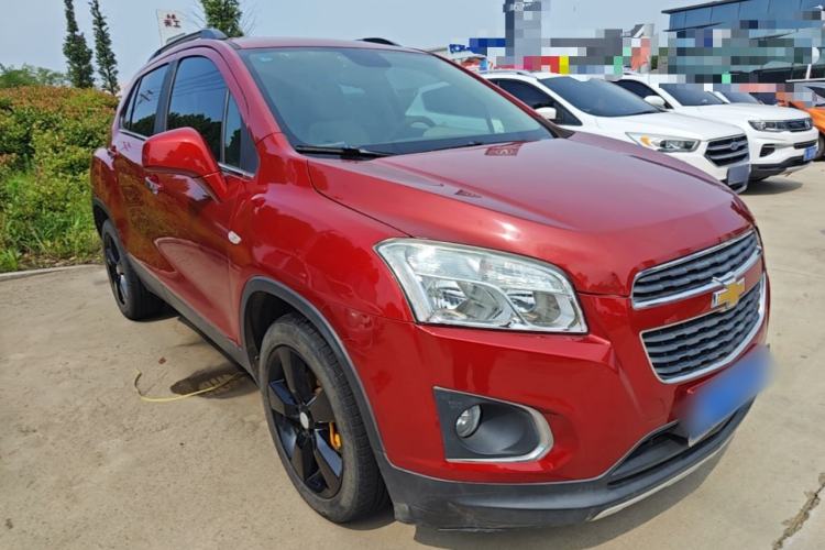 Used Chevrolet Trax 2014 1.4T Automatic All-Wheel Drive Flagship Version Front Right 45 Deg