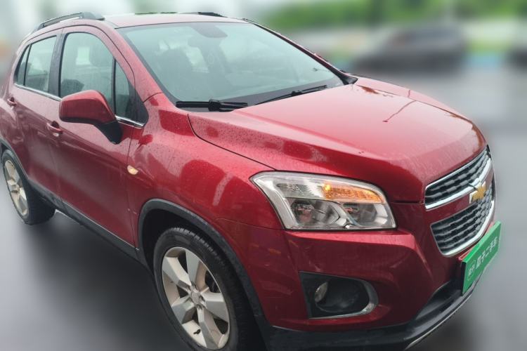 Used Chevrolet Trax 2014 1.4T Automatic Two-Wheel Drive Luxury Model Front Right 45 Deg