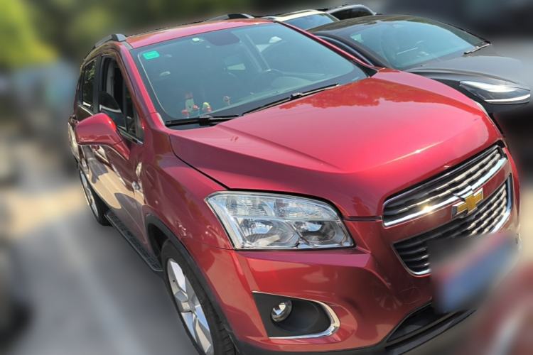 Used Chevrolet Trax 2014 1.4T Automatic Two-Wheel Drive Luxury Model Front Right 45 Deg