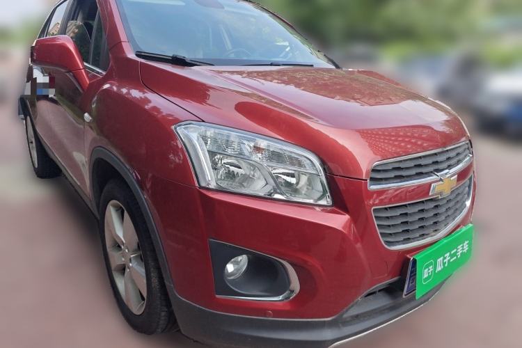 Used Chevrolet Trax 2014 1.4T Automatic Two-Wheel Drive Luxury Model Front Right 45 Deg