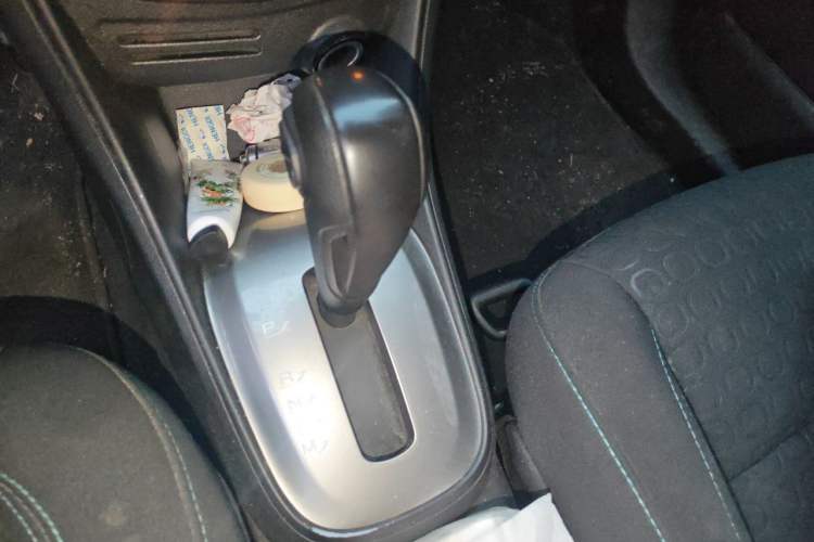 Used Chevrolet Trax 2014 1.4T Automatic Two-Wheel Drive Comfort Version Gear Lever