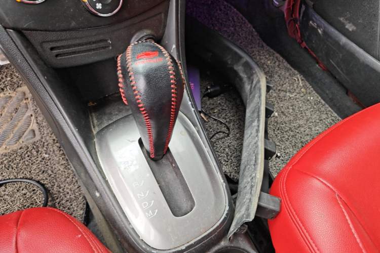 Used Chevrolet Trax 2014 1.4T Automatic Two-Wheel Drive Comfort Version Gear Lever