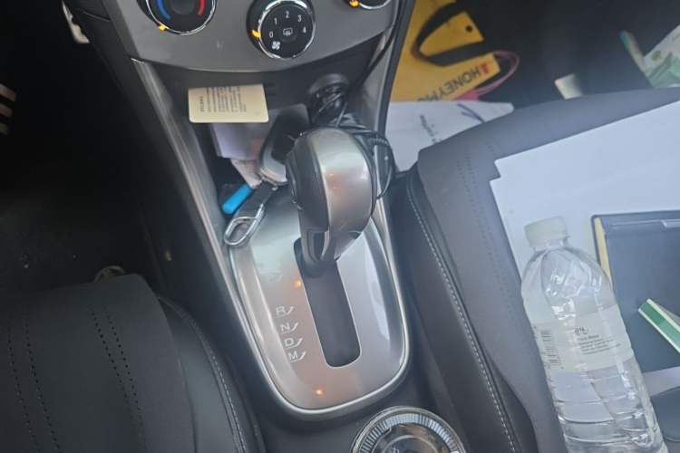 Used Chevrolet Trax 2014 1.4T Transformers Limited Edition Gear Lever