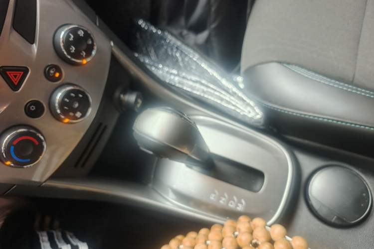 Used Chevrolet Trax 2014 1.4T Automatic Two-Wheel Drive Luxury Model Gear Lever