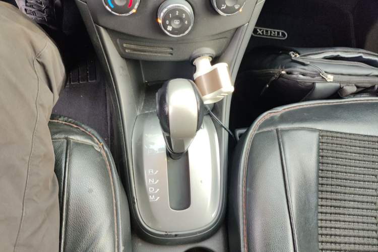 Used Chevrolet Trax 2014 1.4T Automatic Two-Wheel Drive Comfort Version Gear Lever
