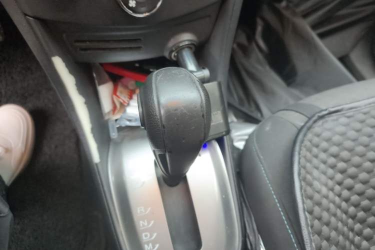 Used Chevrolet Trax 2014 1.4T Automatic Two-Wheel Drive Comfort Version Gear Lever
