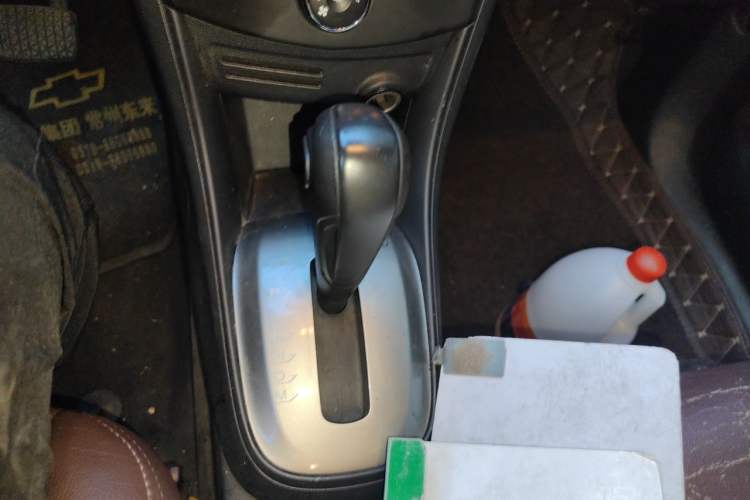 Used Chevrolet Trax 2014 1.4T Automatic Two-Wheel Drive Comfort Version Gear Lever