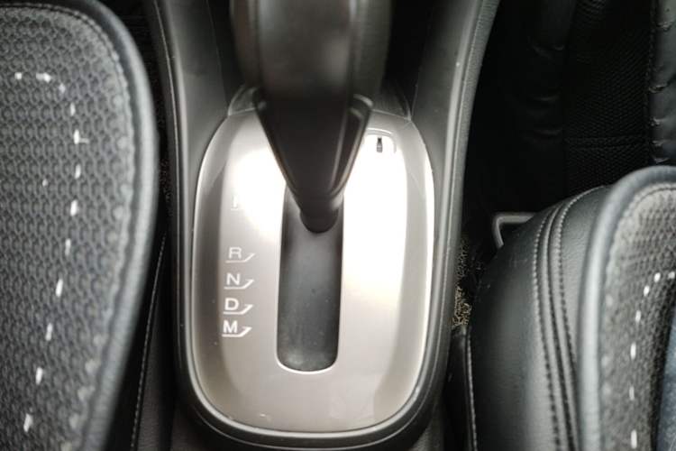 Used Chevrolet Trax 2014 1.4T Automatic Two-Wheel Drive Comfort Version Gear Lever
