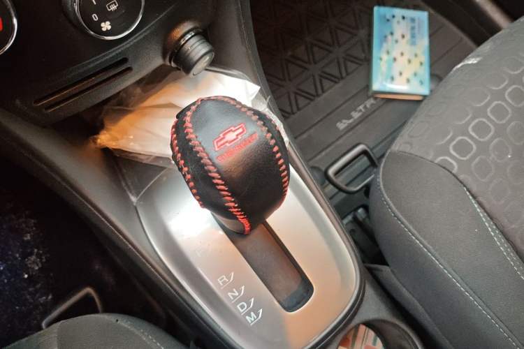 Used Chevrolet Trax 2014 1.4T Automatic Two-Wheel Drive Comfort Version Gear Lever