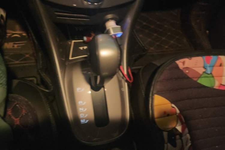 Used Chevrolet Trax 2014 1.4T Automatic Two-Wheel Drive Luxury Model Gear Lever