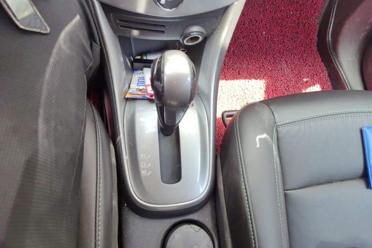 Used Chevrolet Trax 2014 1.4T Transformers Limited Edition Gear Lever