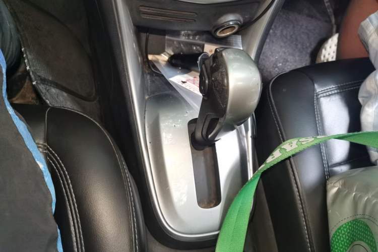 Used Chevrolet Trax 2014 1.4T Automatic All-Wheel Drive Flagship Version Gear Lever