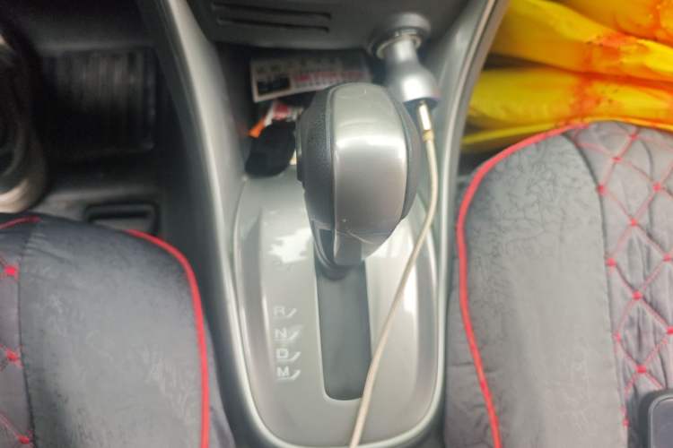 Used Chevrolet Trax 2014 1.4T Automatic Two-Wheel Drive Luxury Model Gear Lever