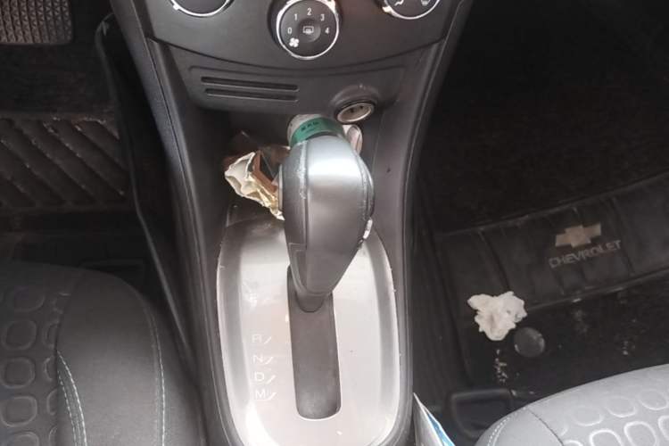 Used Chevrolet Trax 2014 1.4T Automatic Two-Wheel Drive Comfort Version Gear Lever