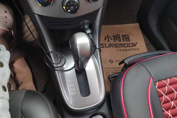 Used Chevrolet Trax 2014 1.4T Automatic Two-Wheel Drive Luxury Model Gear Lever