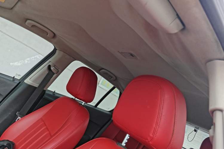 Used Chevrolet Trax 2014 1.4T Automatic Two-Wheel Drive Comfort Version Headliner