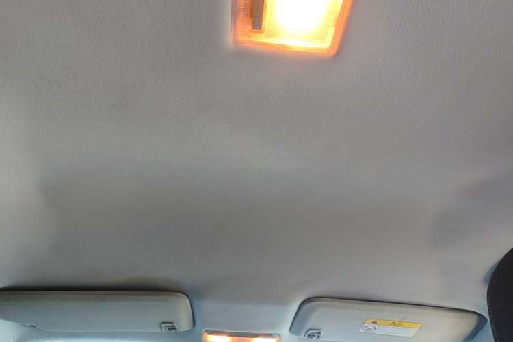 Used Chevrolet Trax 2014 1.4T Automatic Two-Wheel Drive Comfort Version Headliner
