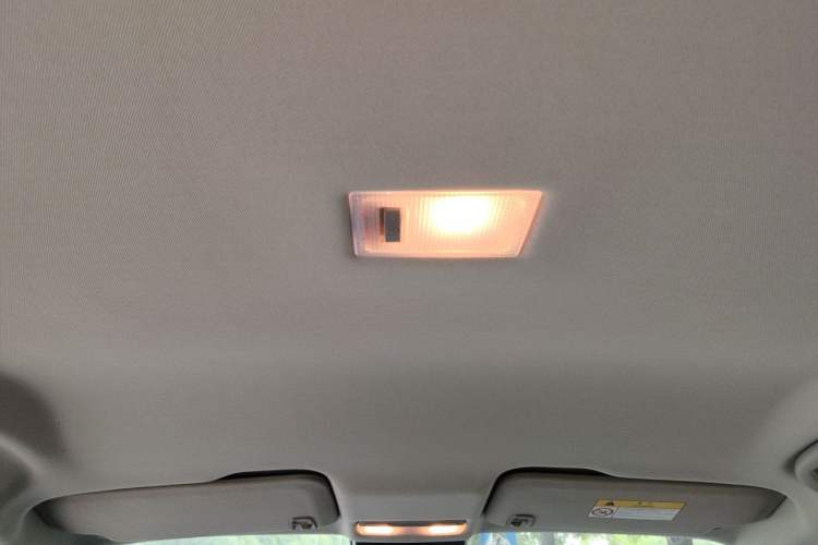 Used Chevrolet Trax 2014 1.4T Automatic Two-Wheel Drive Comfort Version Headliner