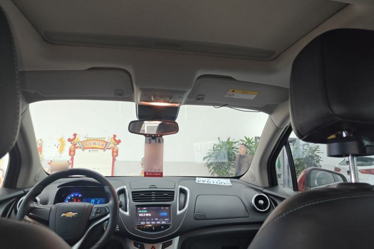 Used Chevrolet Trax 2014 1.4T Automatic All-Wheel Drive Flagship Version Headliner