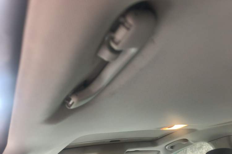 Used Chevrolet Trax 2014 1.4T Automatic Two-Wheel Drive Luxury Model Headliner