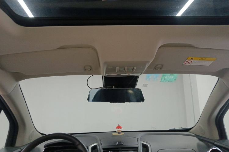 Used Chevrolet Trax 2014 1.4T Automatic Two-Wheel Drive Luxury Model Headliner