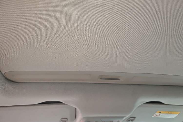 Used Chevrolet Trax 2014 1.4T Automatic Two-Wheel Drive Luxury Model Headliner