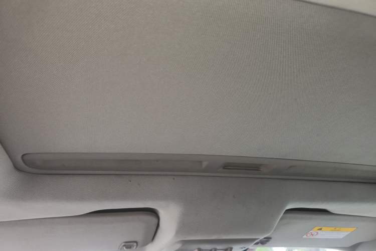 Used Chevrolet Trax 2014 1.4T Automatic Two-Wheel Drive Luxury Model Headliner