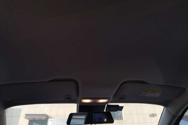 Used Chevrolet Trax 2014 1.4T Automatic Two-Wheel Drive Comfort Version Headliner