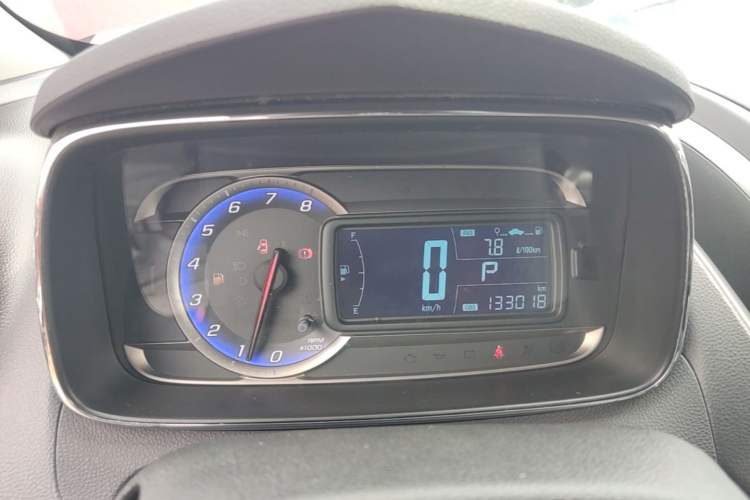 Used Chevrolet Trax 2014 1.4T Automatic Two-Wheel Drive Comfort Version Instrument Cluster