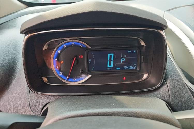 Used Chevrolet Trax 2014 1.4T Automatic Two-Wheel Drive Comfort Version Instrument Cluster