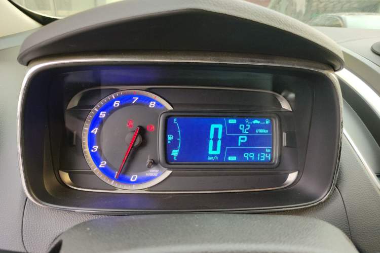 Used Chevrolet Trax 2014 1.4T Automatic Two-Wheel Drive Comfort Version Instrument Cluster