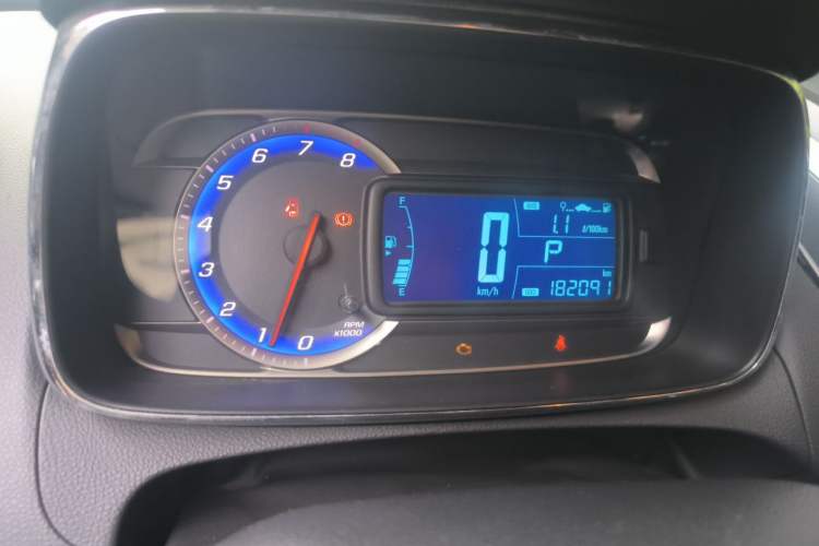 Used Chevrolet Trax 2014 1.4T Automatic Two-Wheel Drive Comfort Version Instrument Cluster