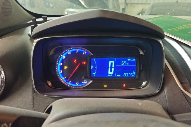 Used Chevrolet Trax 2014 1.4T Manual Two-Wheel Drive Comfort Model Instrument Cluster