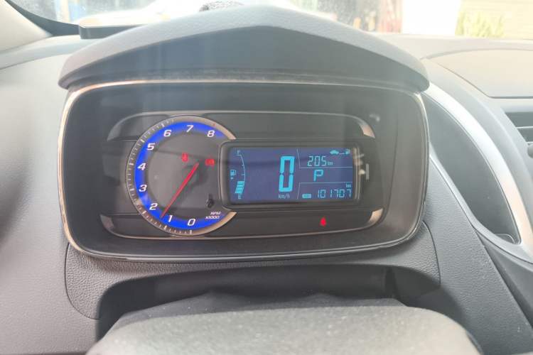 Used Chevrolet Trax 2014 1.4T Automatic Two-Wheel Drive Comfort Version Instrument Cluster