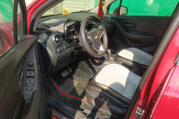 Used Chevrolet Trax 2014 1.4T Automatic All-Wheel Drive Flagship Version Interior 1